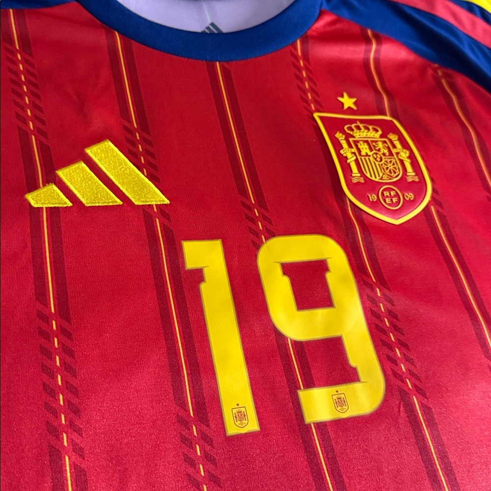 Spain 🇪🇸 #19 Lamine Yamal 2026 FIFA World Cup Adidas Home Jersey - Picture 6 of 11
